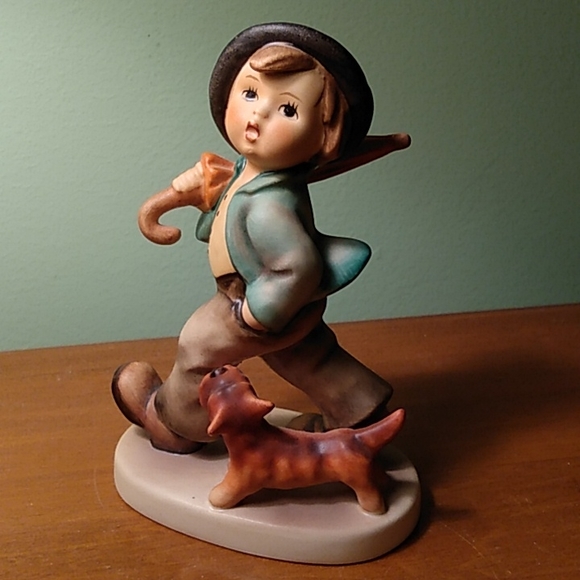 Hummel "Strolling Along" figurine Goebel collectible